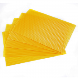 Przerób wosku na węzę pszczelą